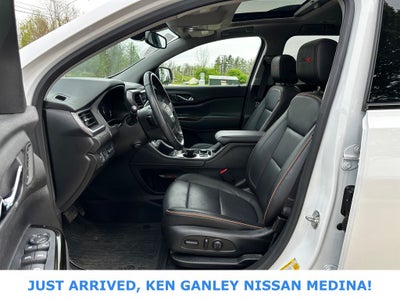 2023 GMC Acadia AT4