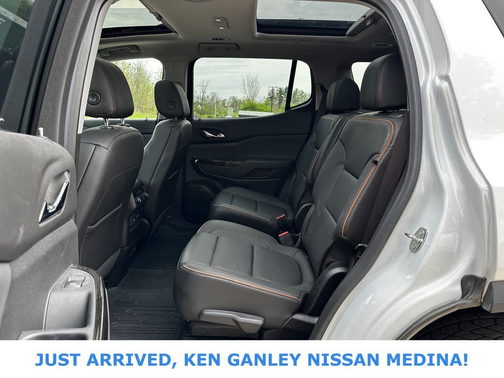 2023 GMC Acadia AT4