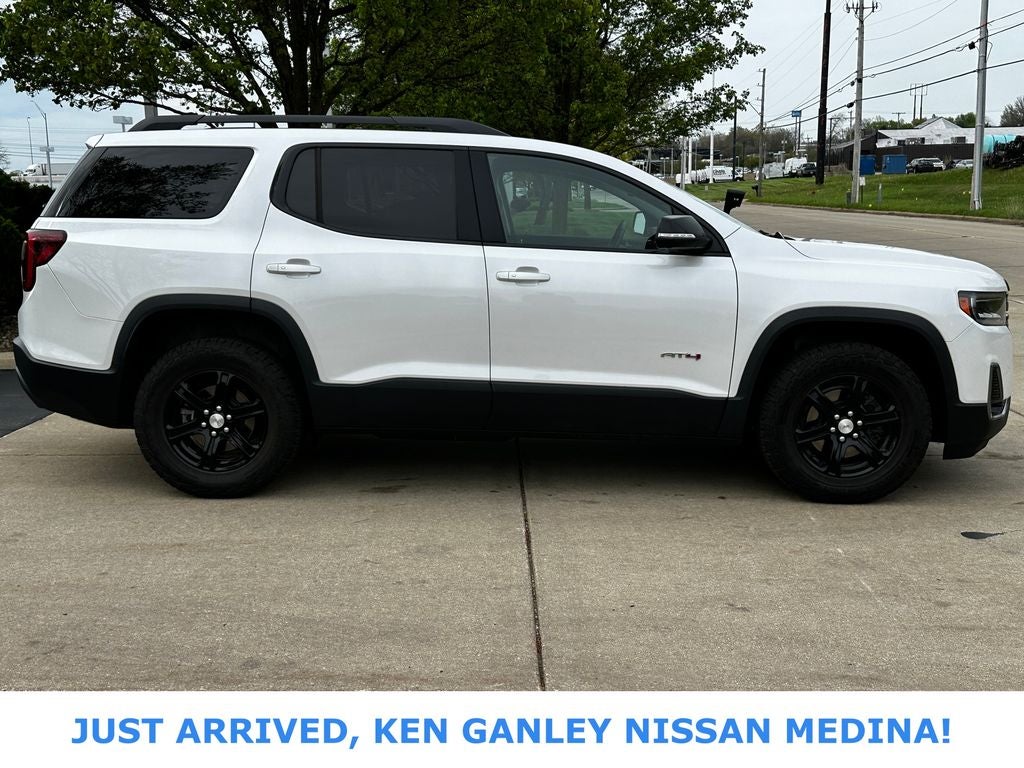 2023 GMC Acadia AT4