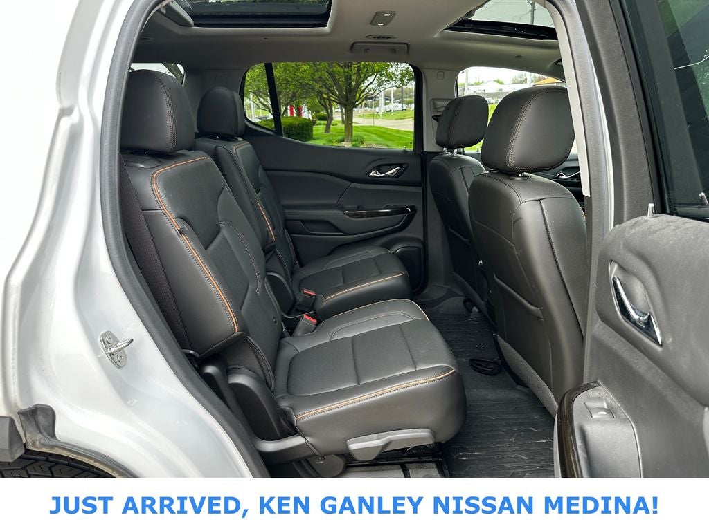 2023 GMC Acadia AT4