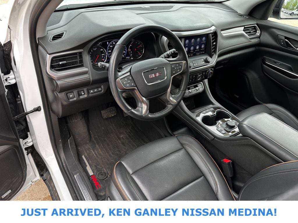 2023 GMC Acadia AT4