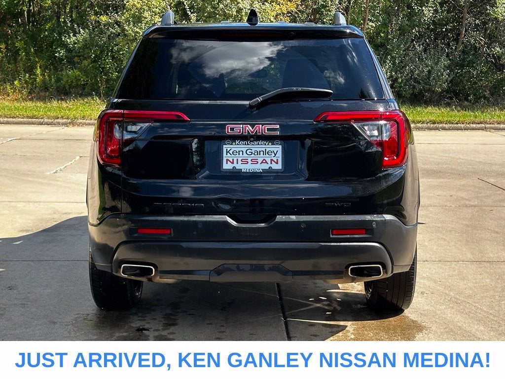 2023 GMC Acadia SLT