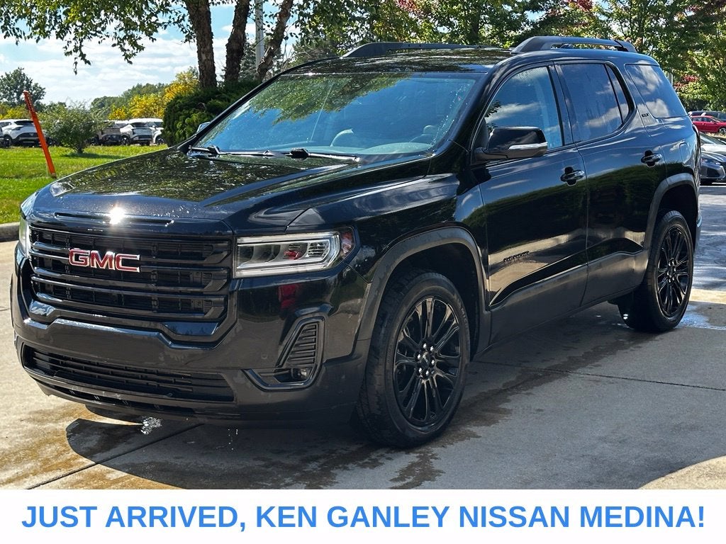 2023 GMC Acadia SLT