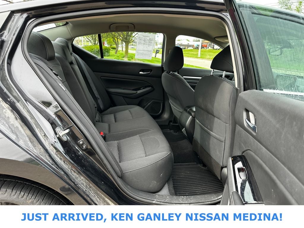 2021 Nissan Altima SV