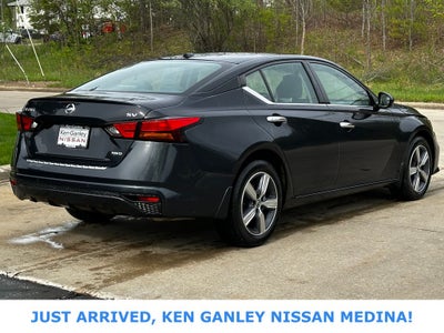 2021 Nissan Altima SV