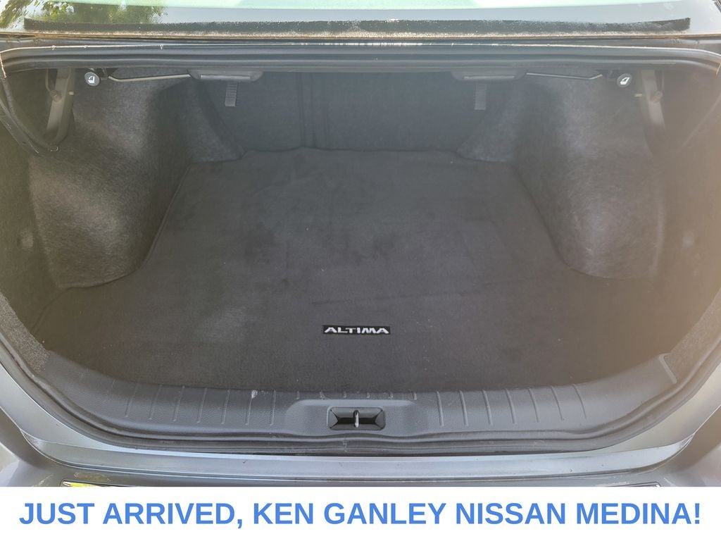 2023 Nissan Altima SV