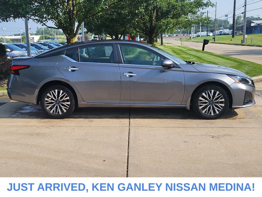 2023 Nissan Altima SV