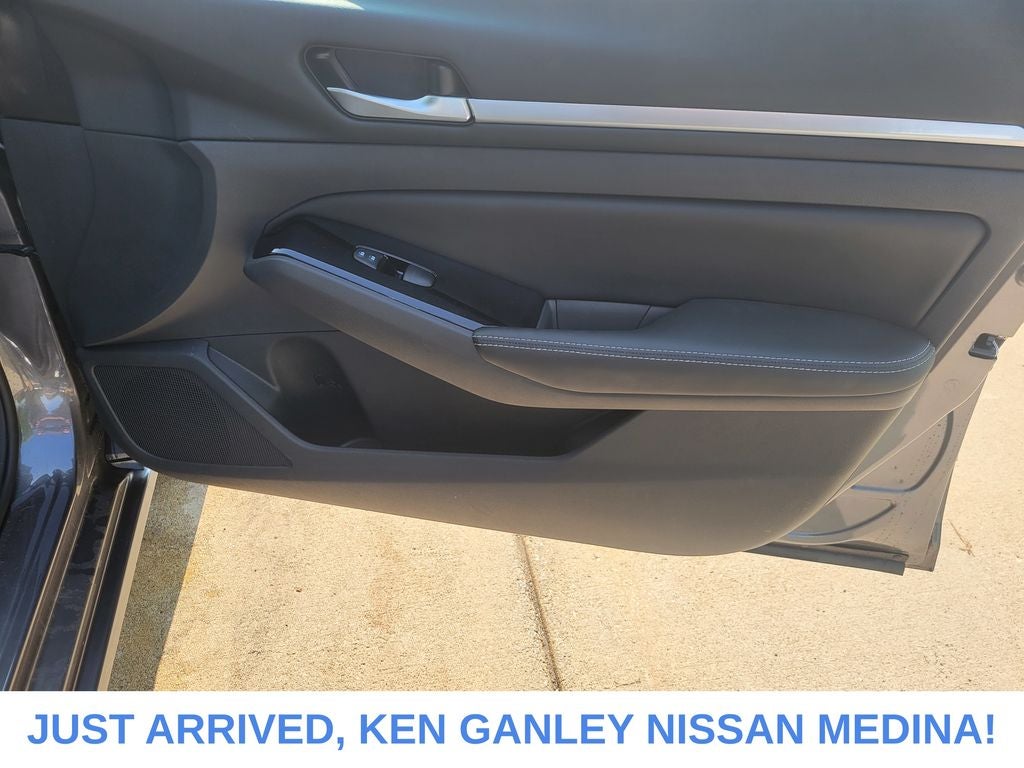 2023 Nissan Altima SV