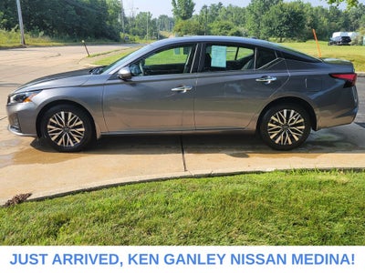 2023 Nissan Altima SV