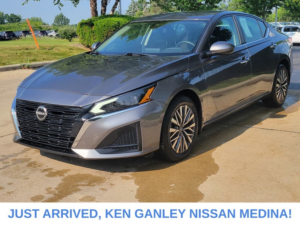 2023 Nissan Altima SV