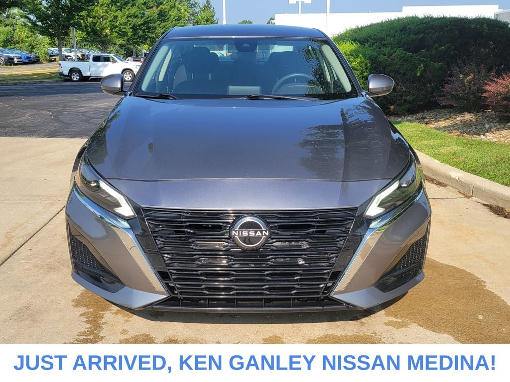 2023 Nissan Altima SV