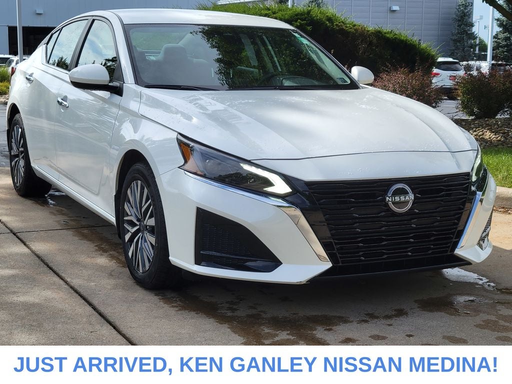 2023 Nissan Altima SV