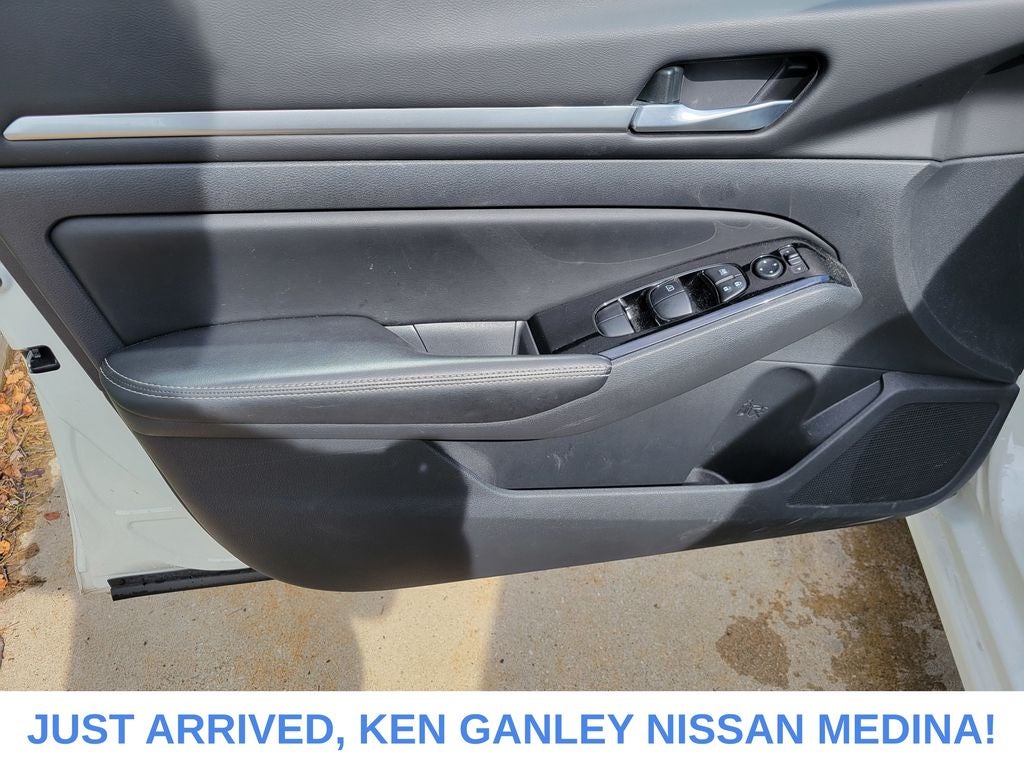 2023 Nissan Altima SV