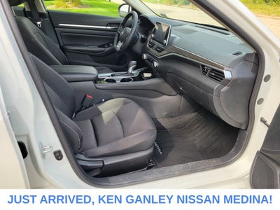 2023 Nissan Altima SV