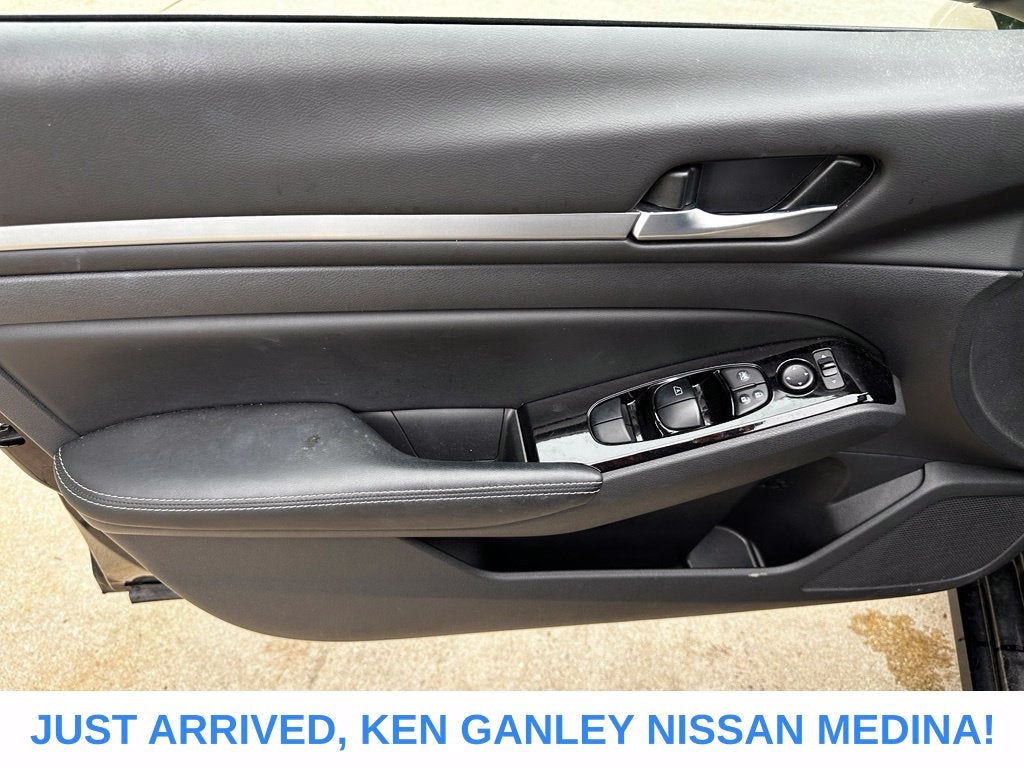 2023 Nissan Altima SV