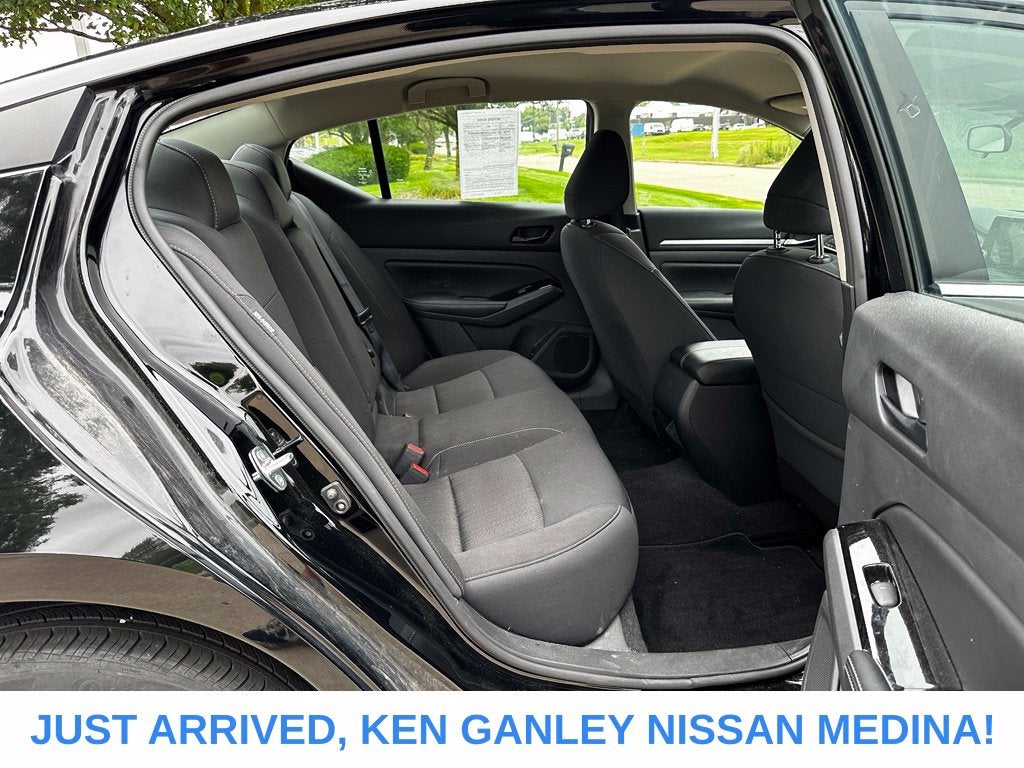 2023 Nissan Altima SV