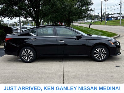 2023 Nissan Altima SV