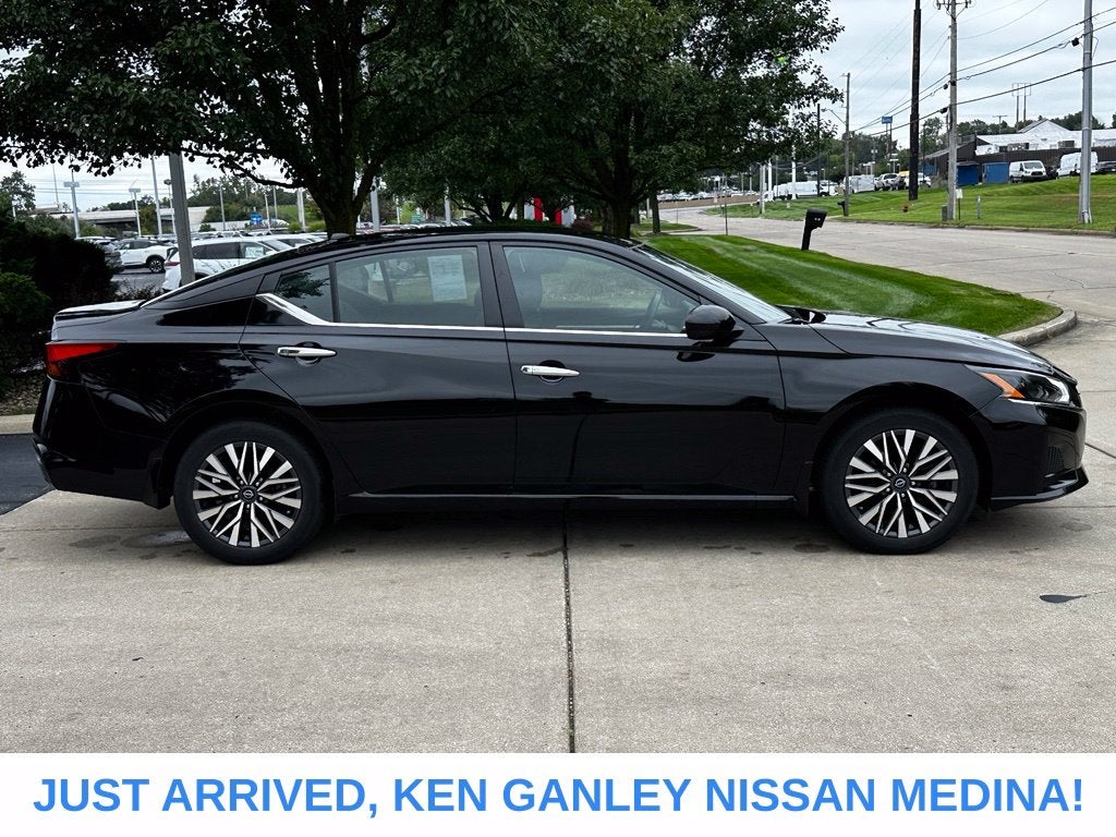 2023 Nissan Altima SV