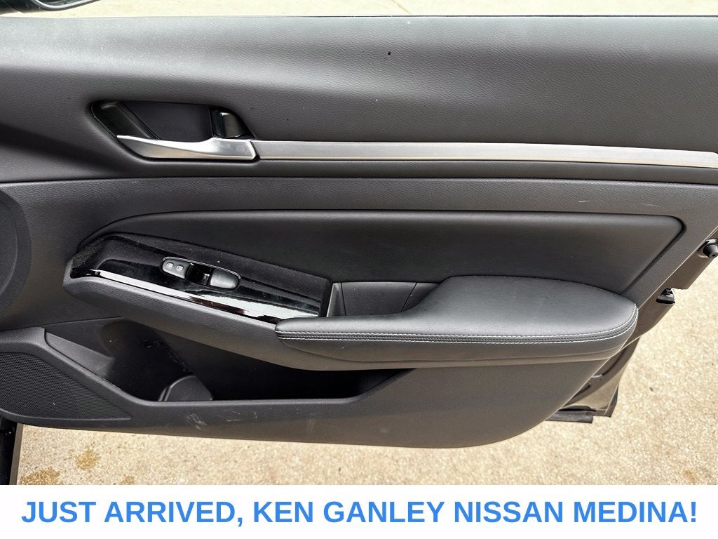2023 Nissan Altima SV