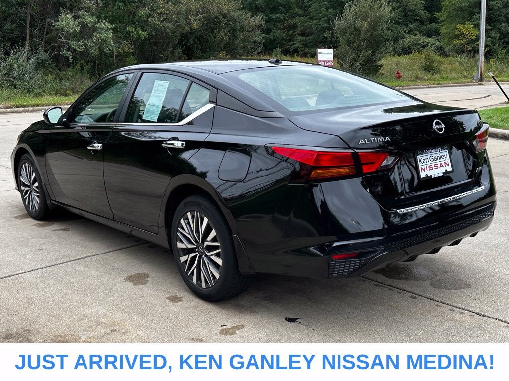 2023 Nissan Altima SV
