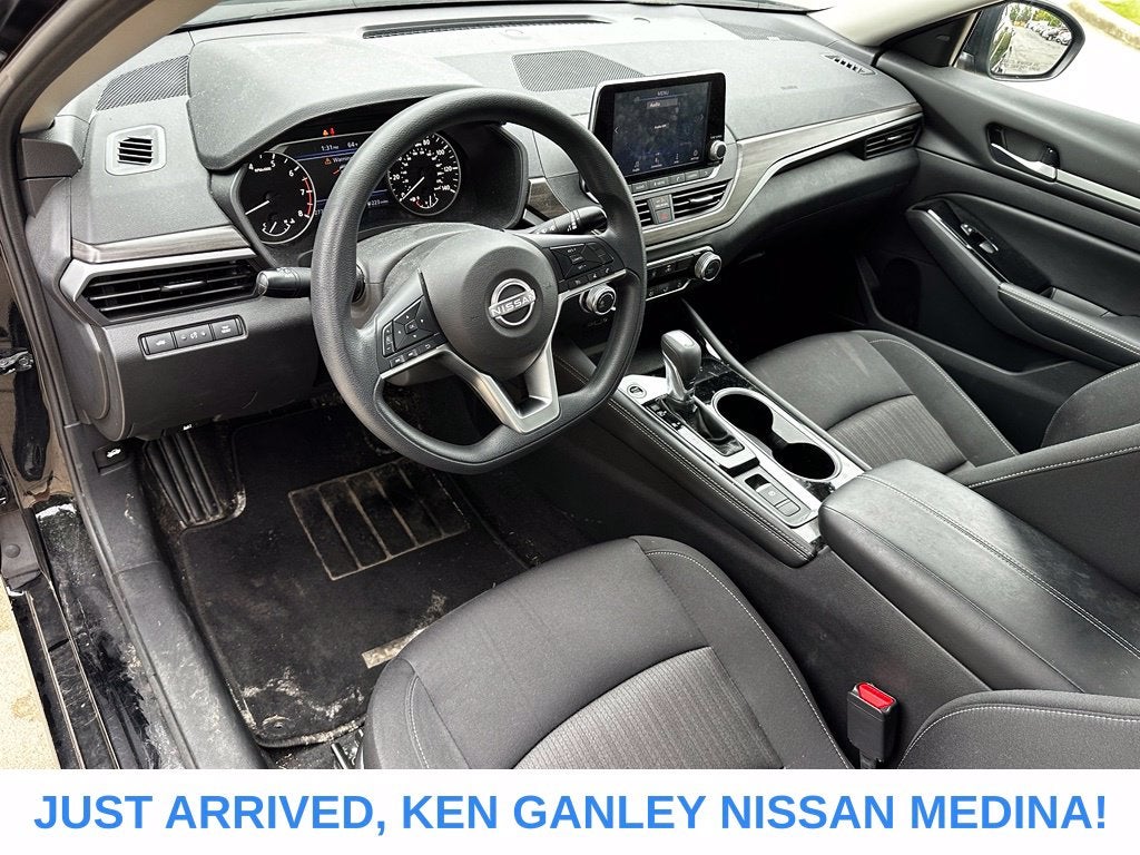 2023 Nissan Altima SV