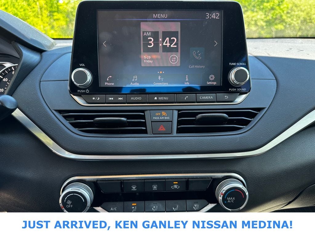 2022 Nissan Altima 2.5 SV