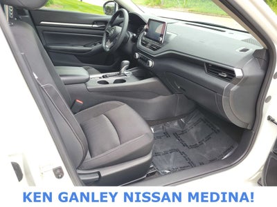 2022 Nissan Altima 2.5 SV