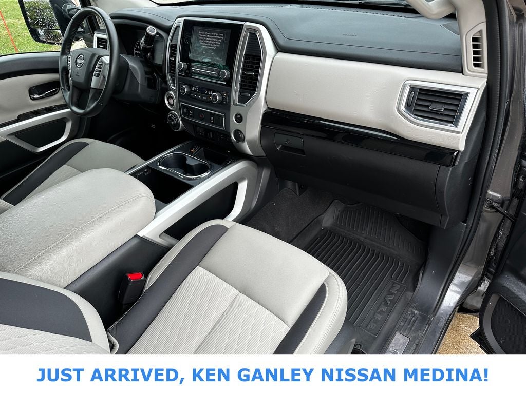 2024 Nissan Titan SV