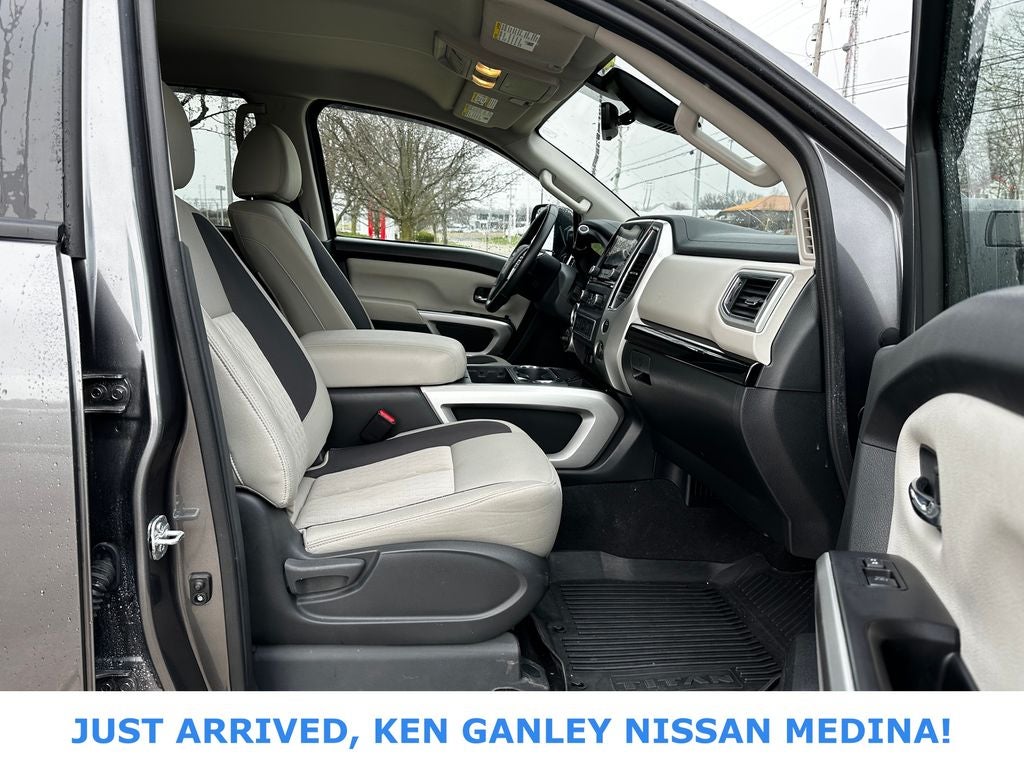 2024 Nissan Titan SV