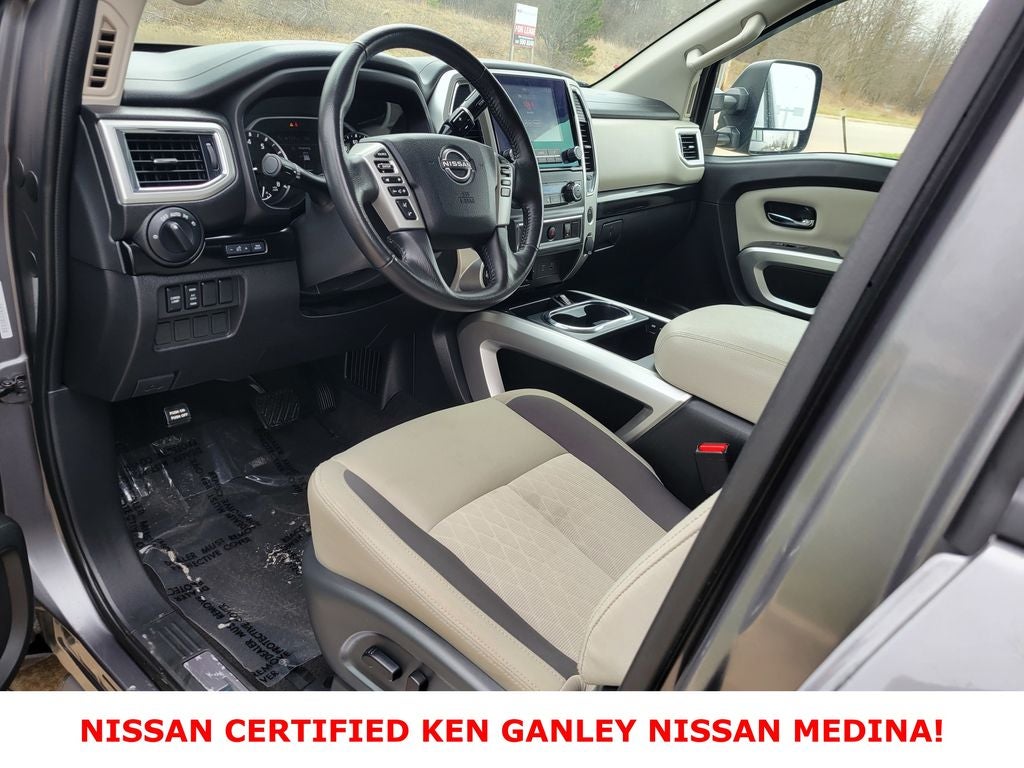 2024 Nissan TITAN Crew Cab SV