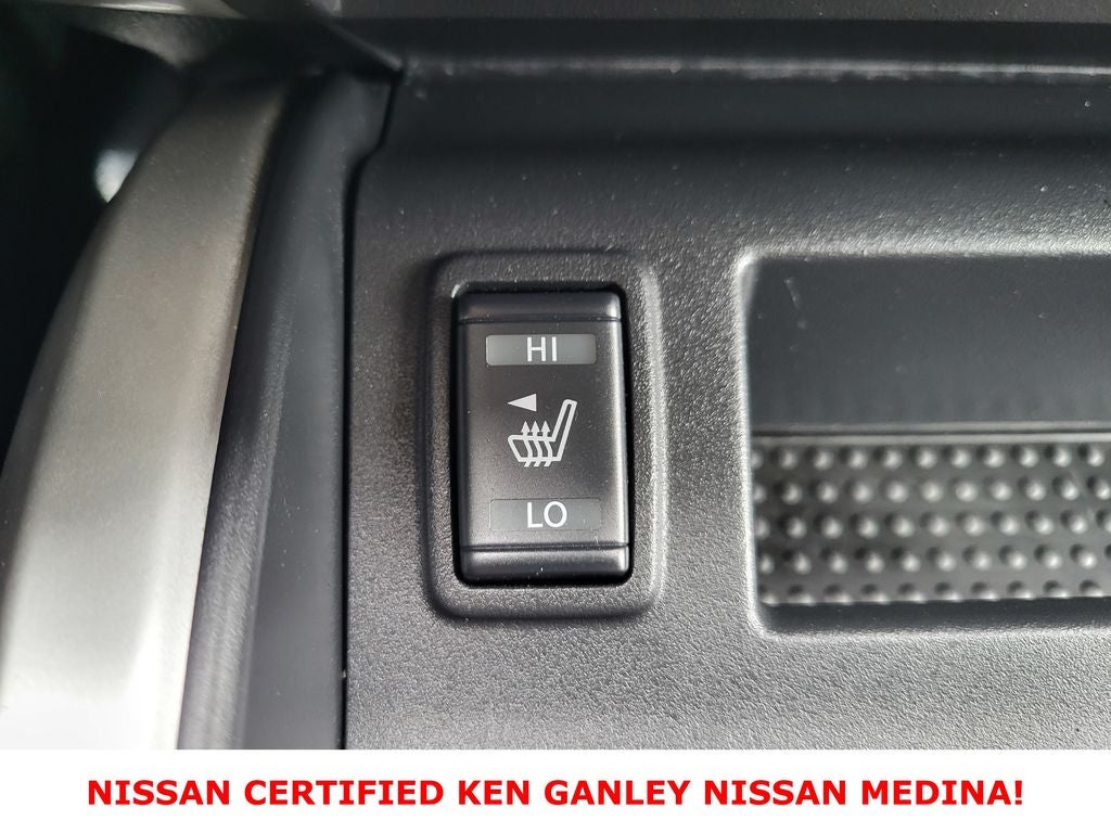 2024 Nissan TITAN Crew Cab SV
