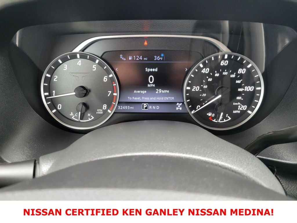 2024 Nissan TITAN Crew Cab SV
