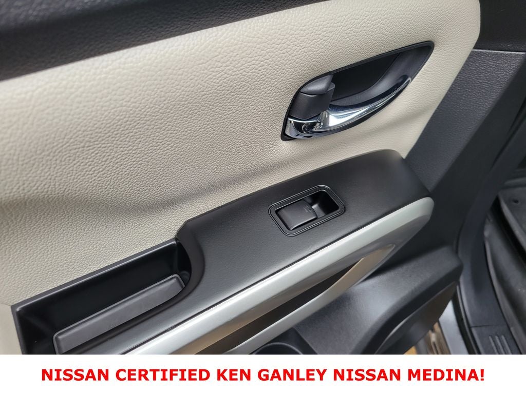 2024 Nissan TITAN Crew Cab SV