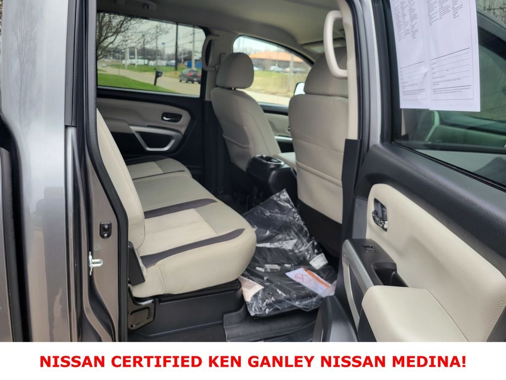 2024 Nissan TITAN Crew Cab SV