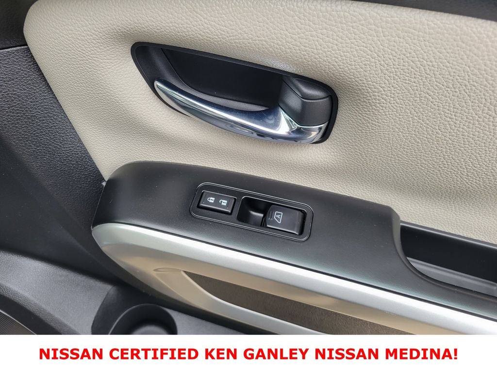 2024 Nissan TITAN Crew Cab SV