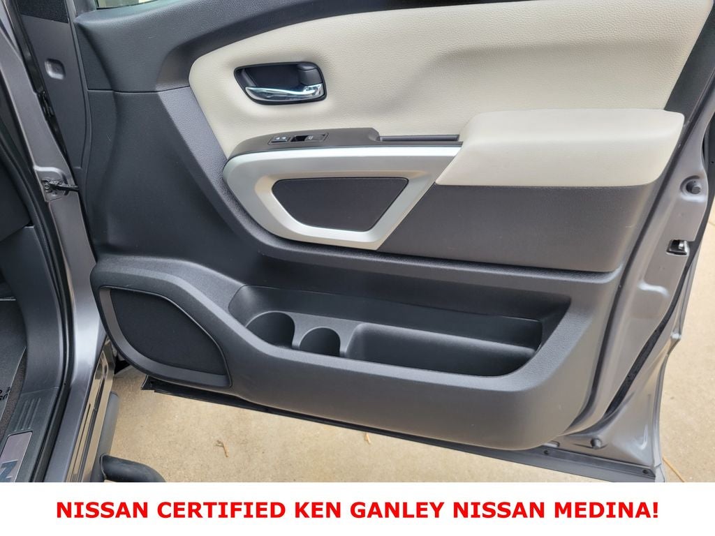 2024 Nissan TITAN Crew Cab SV