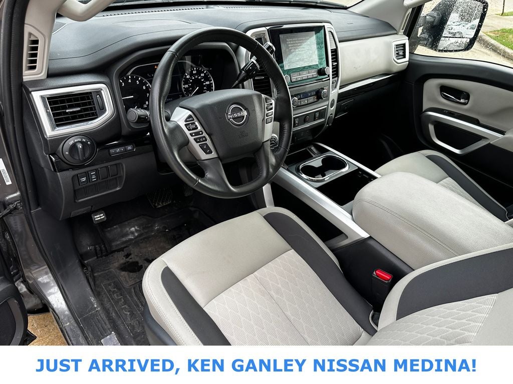 2024 Nissan Titan SV