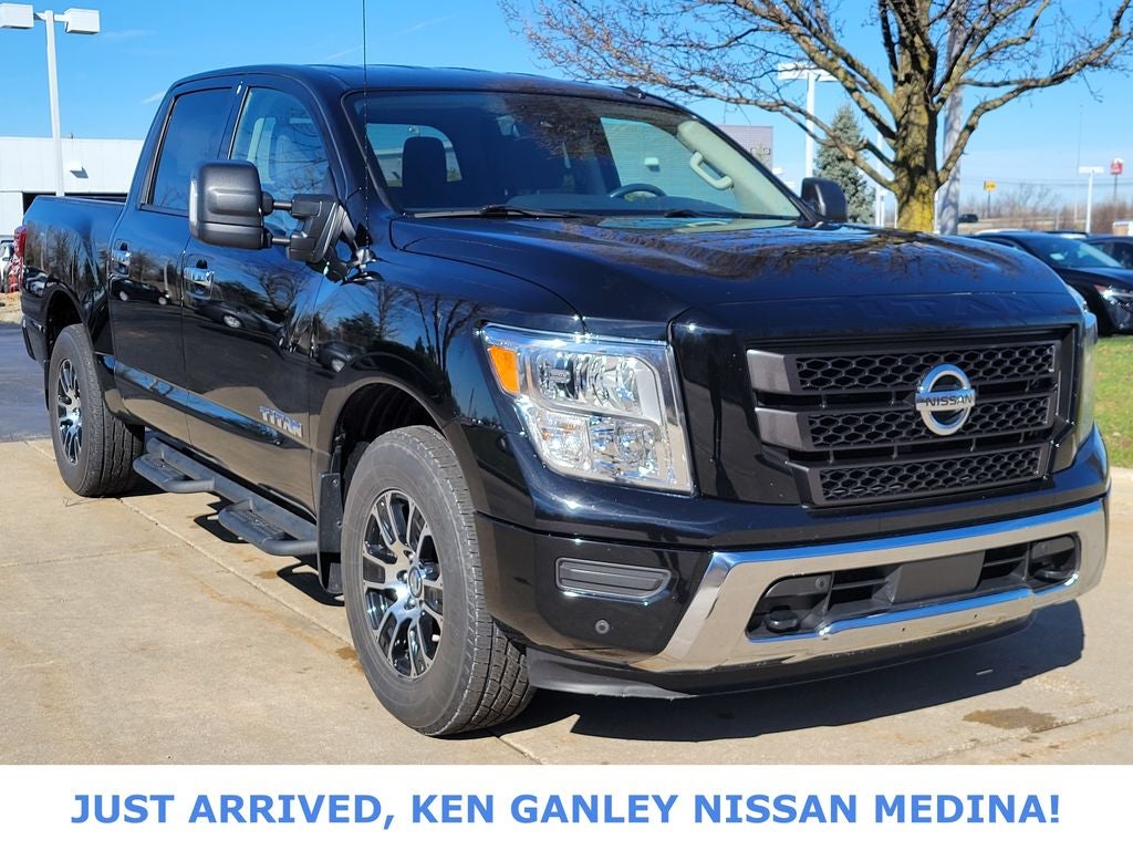 2021 Nissan Titan SV