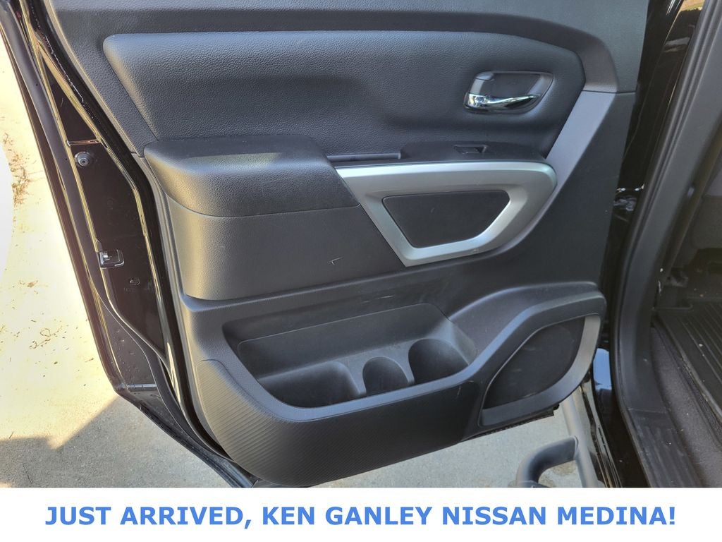 2021 Nissan Titan SV