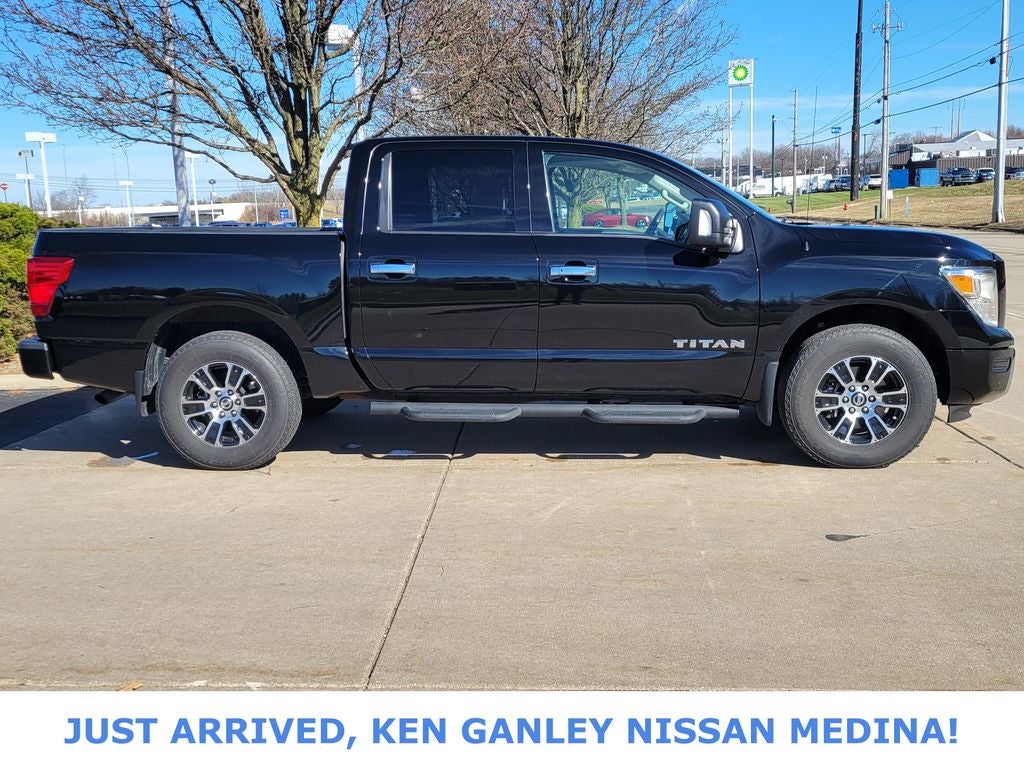 2021 Nissan Titan SV