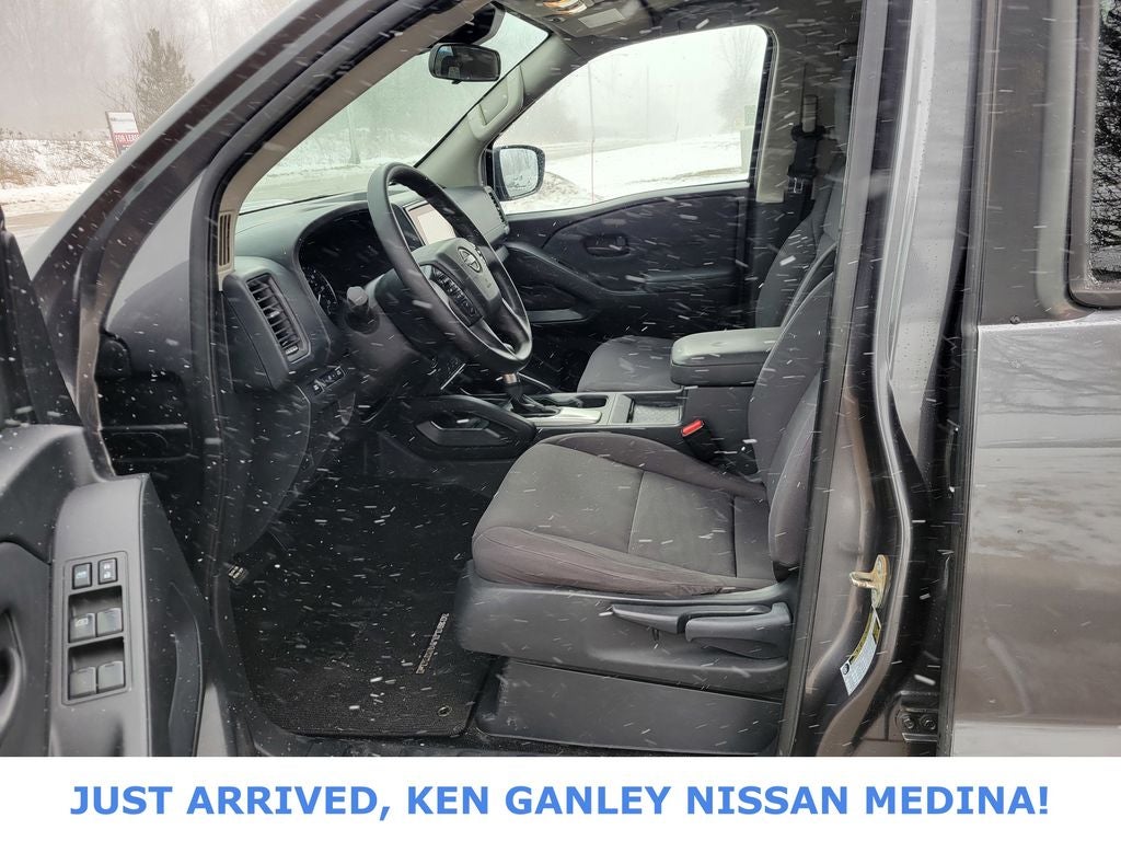 2022 Nissan Frontier S