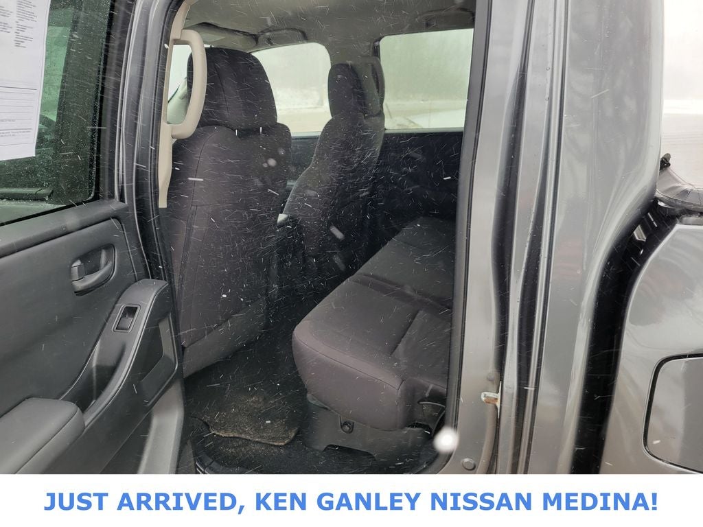 2022 Nissan Frontier S