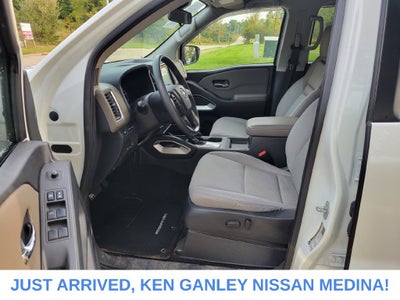 2022 Nissan Frontier Crew Cab SV