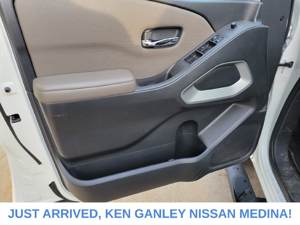 2022 Nissan Frontier Crew Cab SV