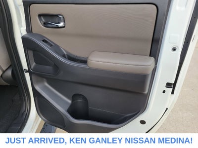 2022 Nissan Frontier Crew Cab SV