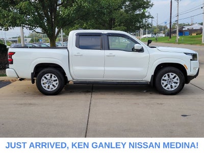 2022 Nissan Frontier Crew Cab SV