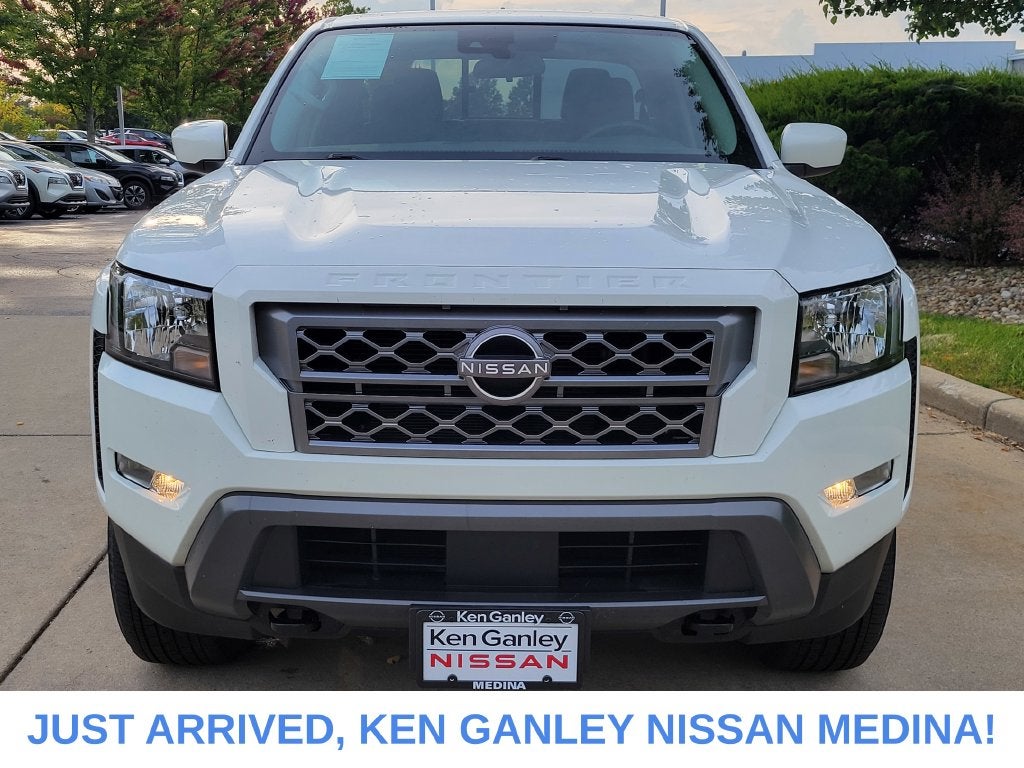 2022 Nissan Frontier Crew Cab SV