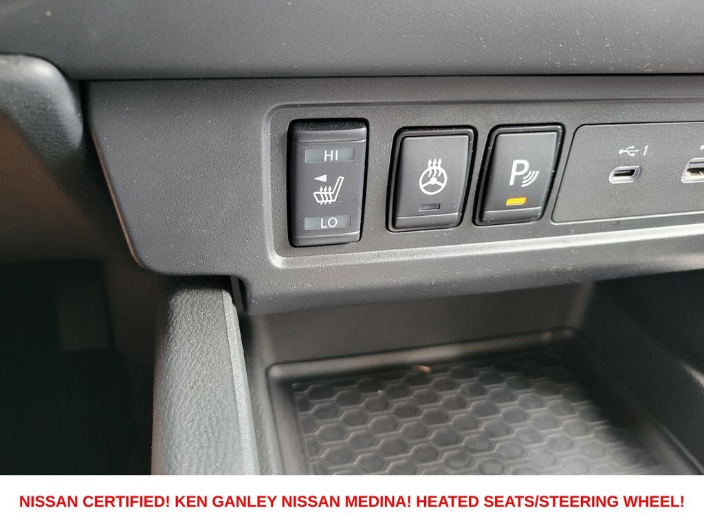 2025 Nissan Frontier Crew Cab SV