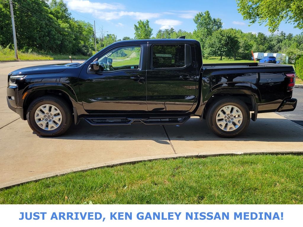 2022 Nissan Frontier Crew Cab SV