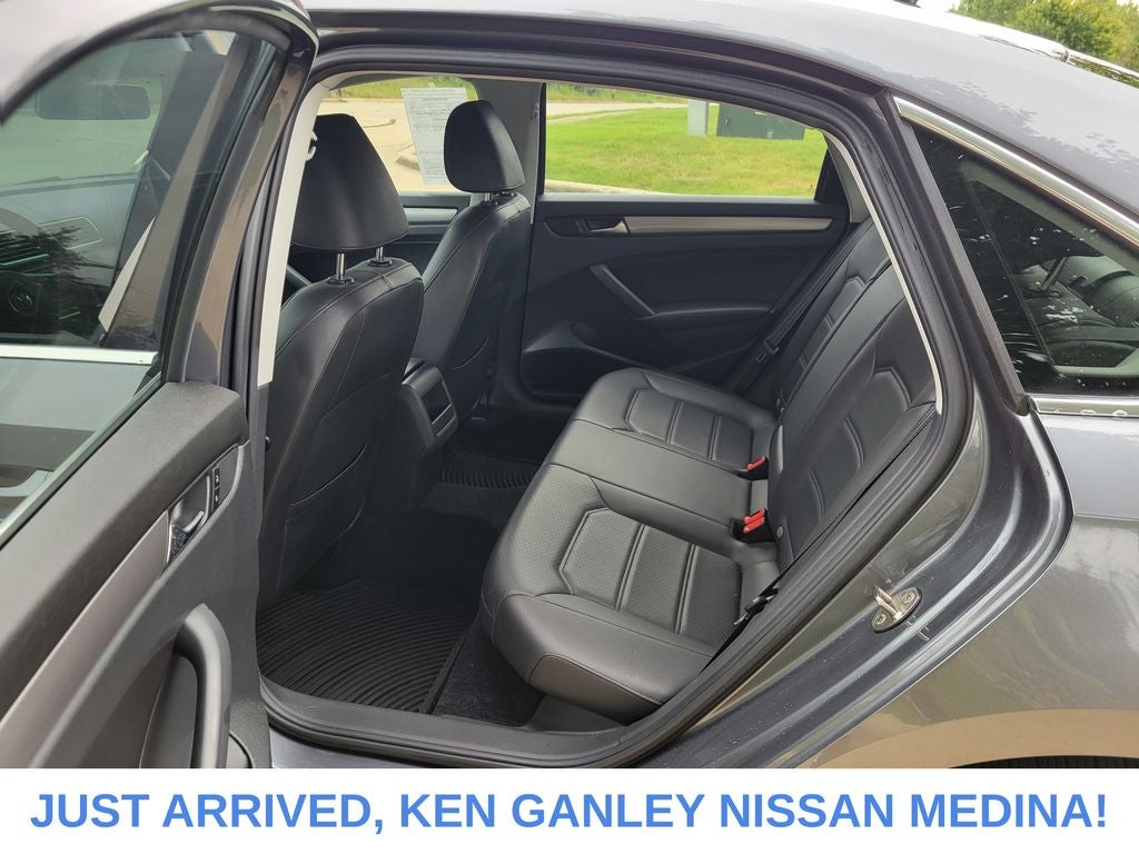 2015 Volkswagen Passat 1.8T Limited Edition